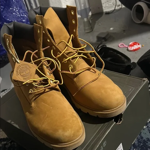 Timberland | Shoes | Timberland Tan Boots Hightop Ankle  display picture 1